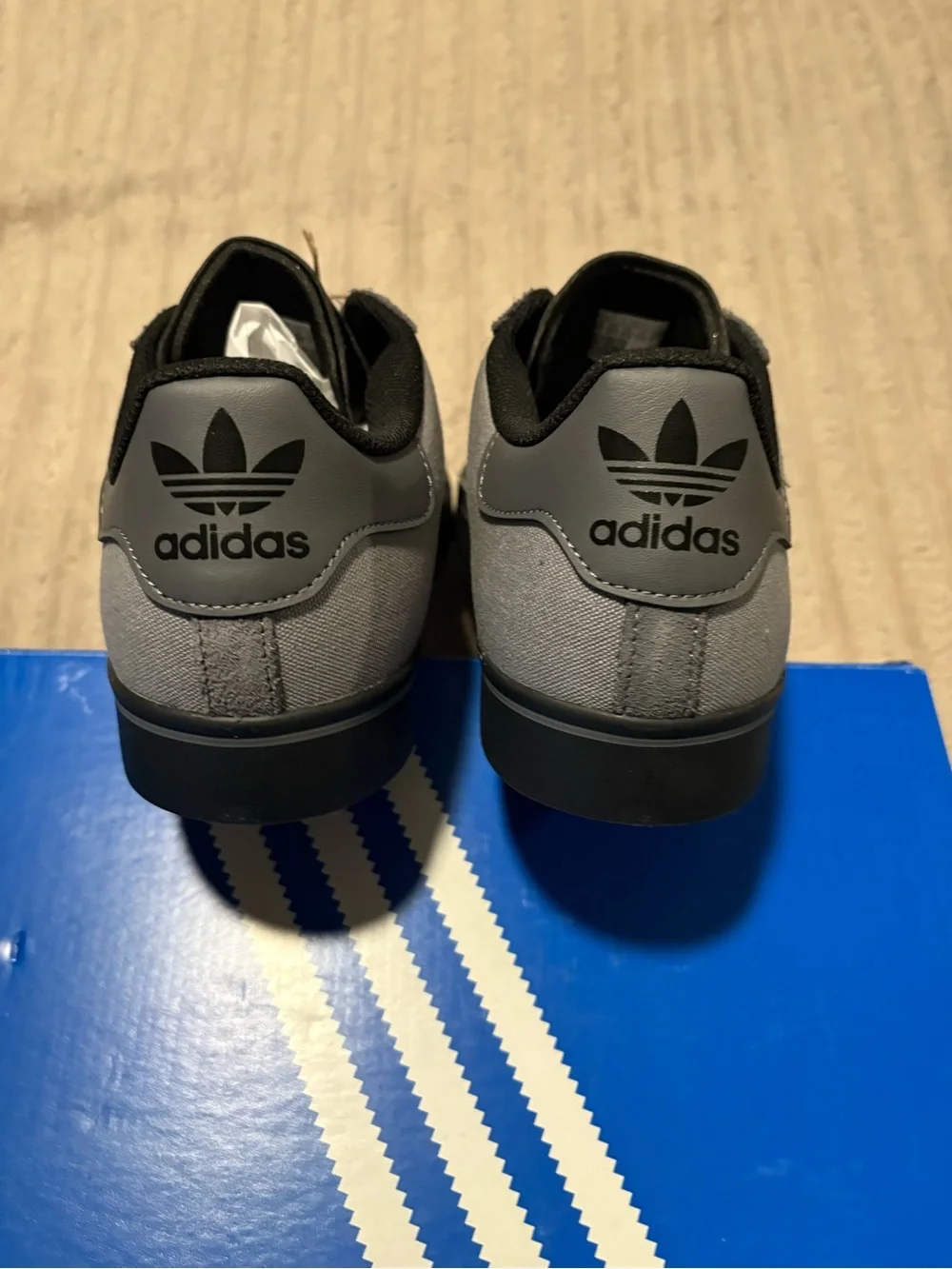 adidas Men’s Grey Campus Casual Sneakers - Classic 3-Stripes BNWT AT-7/42
